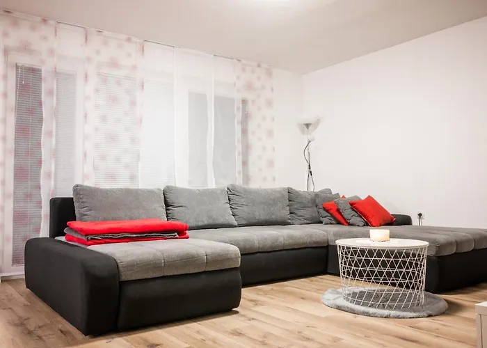Apartma Tia 2 דירה